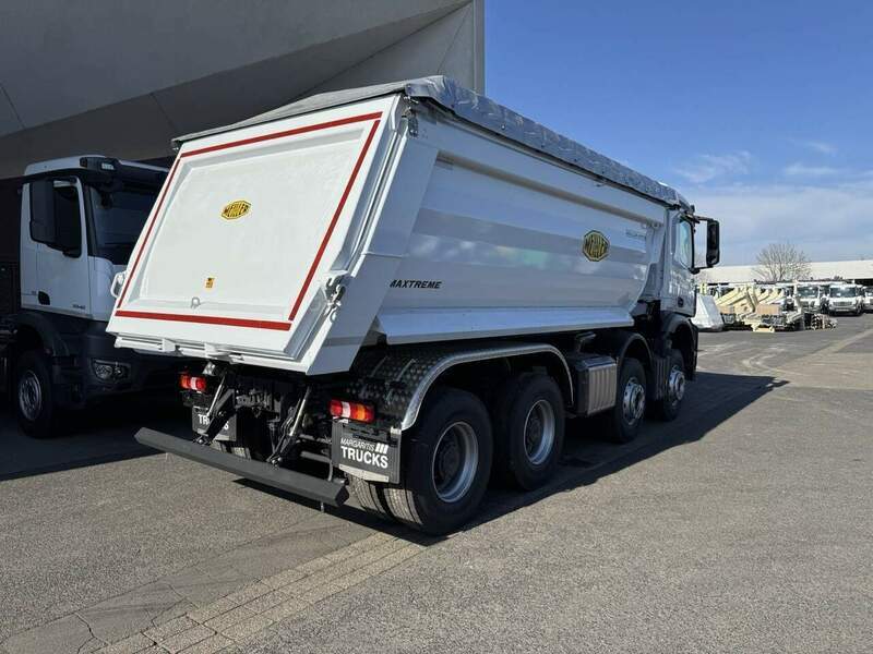 Mercedes Benz 4145 K  8x4 Meiller Kippmulde P436